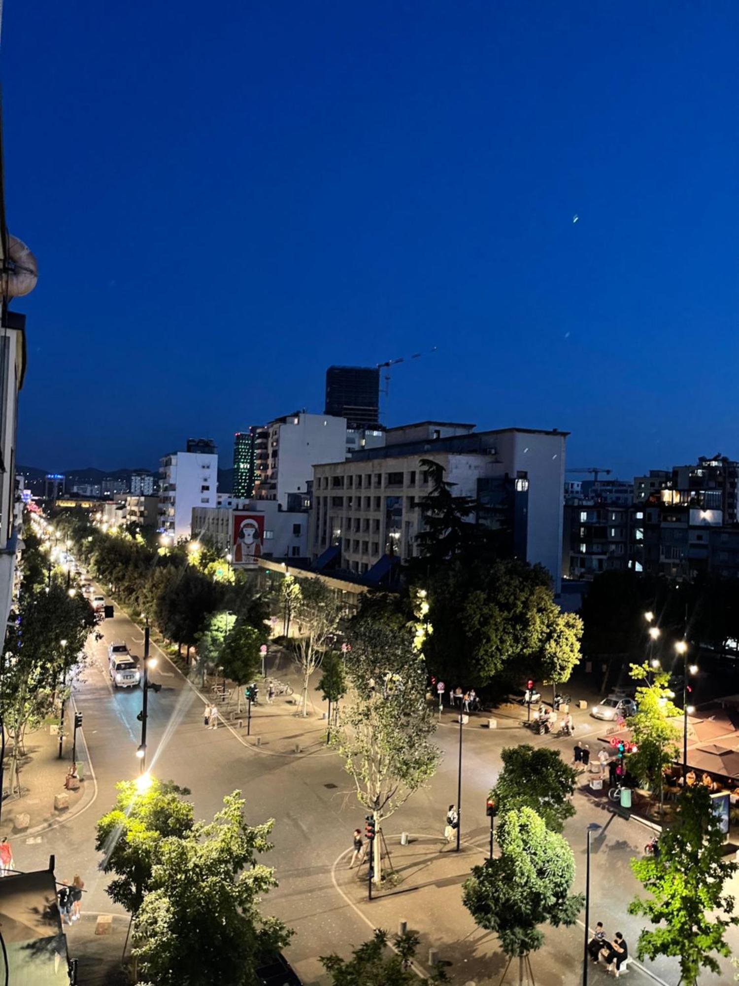 Urban City Center Tirana Bagian luar foto